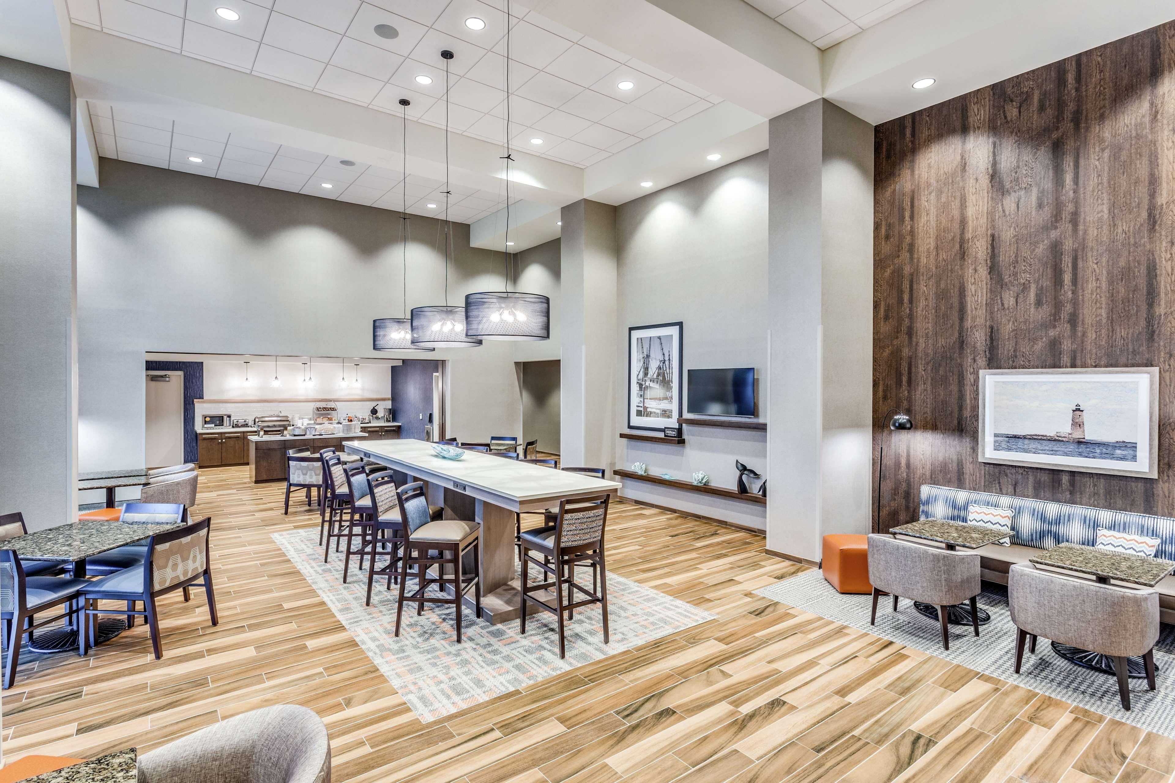Hampton Inn & Suites Kittery-Portsmouth Exteriör bild